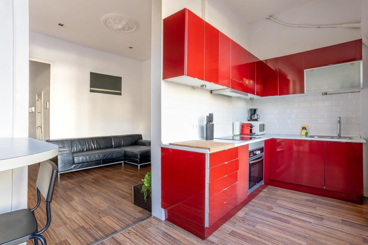 Comfortable And Huge 4bd - 2bth Rambla Catalunya Barcellona