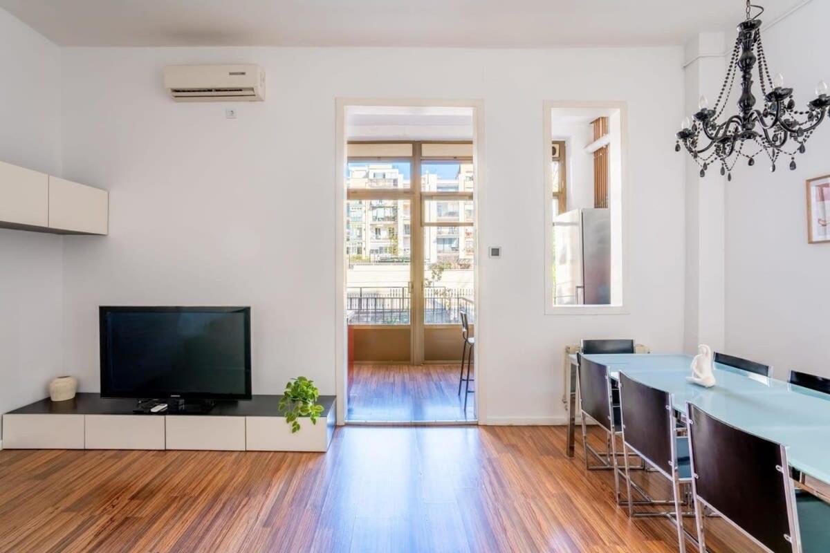 Comfortable And Huge 4bd - 2bth Rambla Catalunya Appartamento