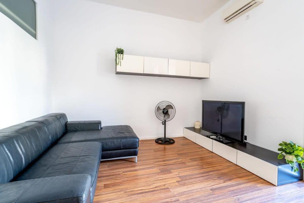 Comfortable And Huge 4bd - 2bth Rambla Catalunya Appartamento *