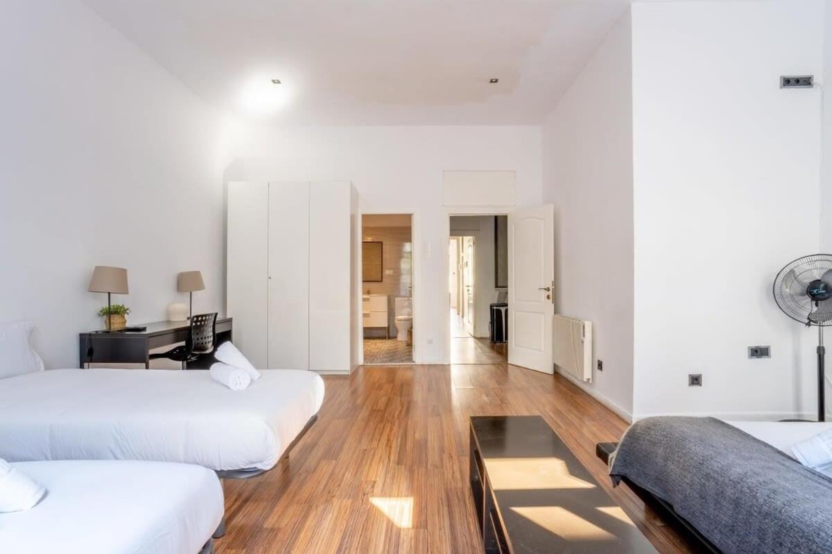 Comfortable And Huge 4bd - 2bth Rambla Catalunya Appartamento Barcellona